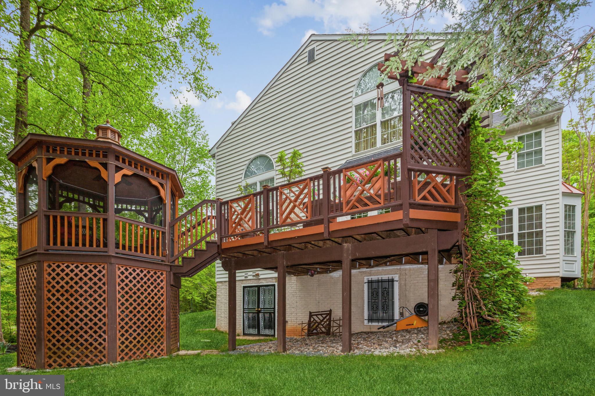 TRAILS AT WOODLOT - Residential