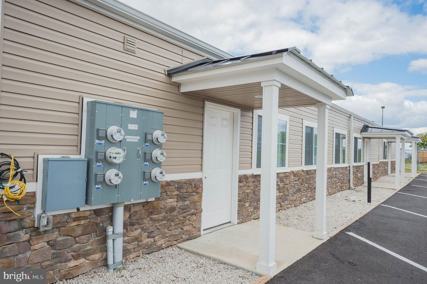 This is room rentals for students, 1 heartbeat per bedroom. The total unit is a 4 bedroom 2 bath unit, shared living area, kitchen and bathroom.