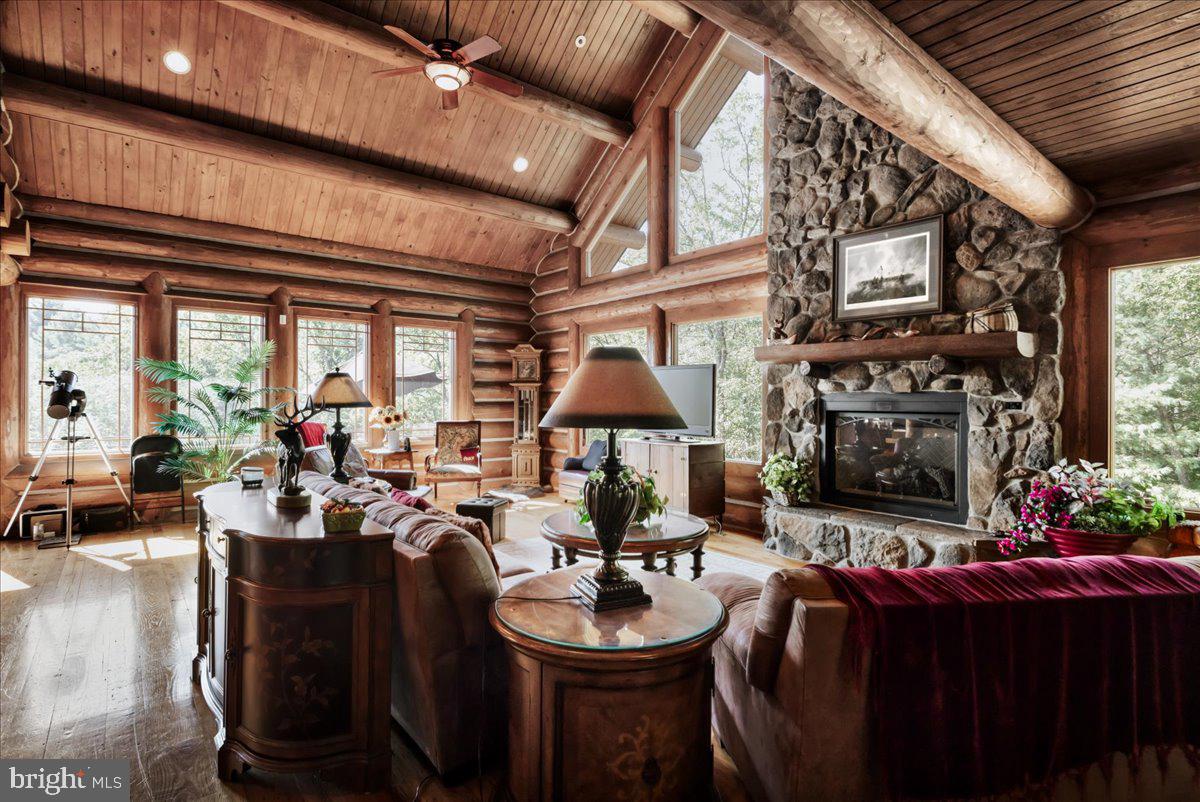 226 TWIN OAKS DRIVE