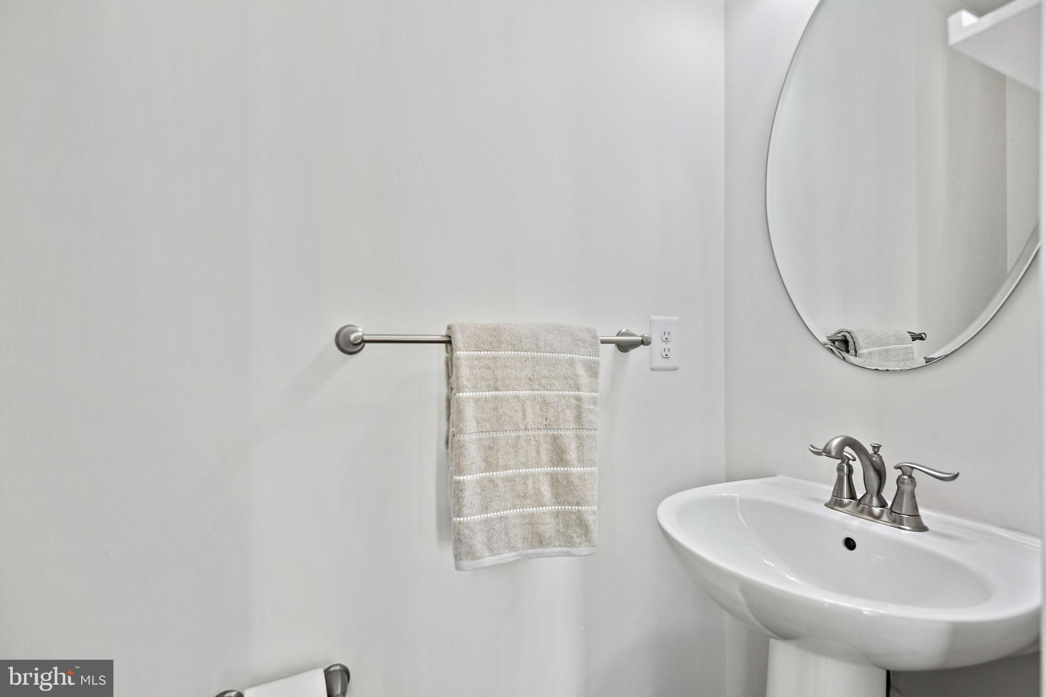 HOWARD SQUARE - Residential Lease