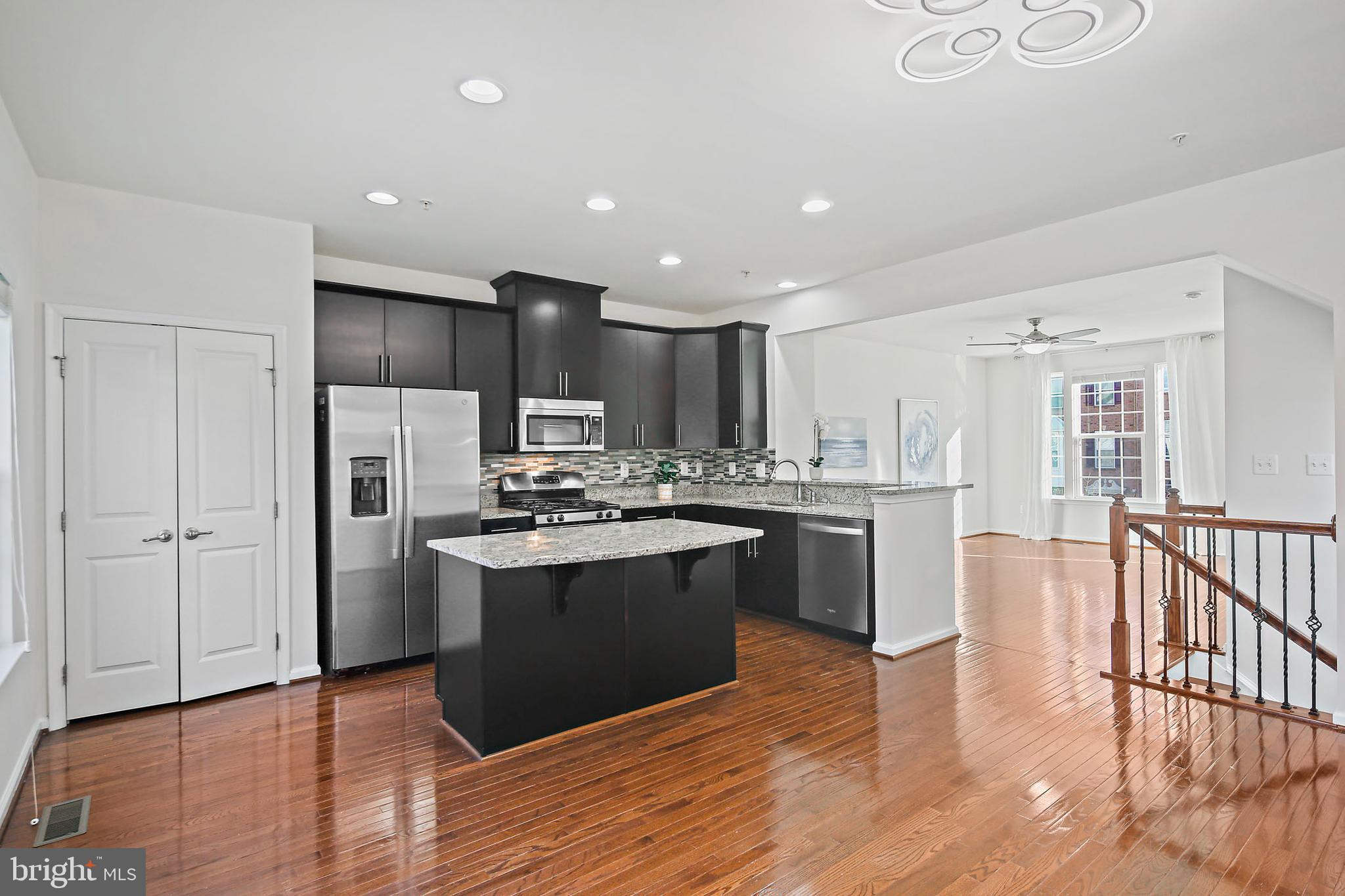 HOWARD SQUARE - Residential Lease