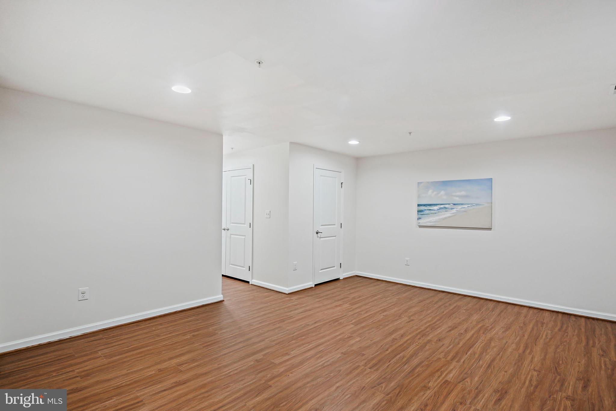 HOWARD SQUARE - Residential Lease