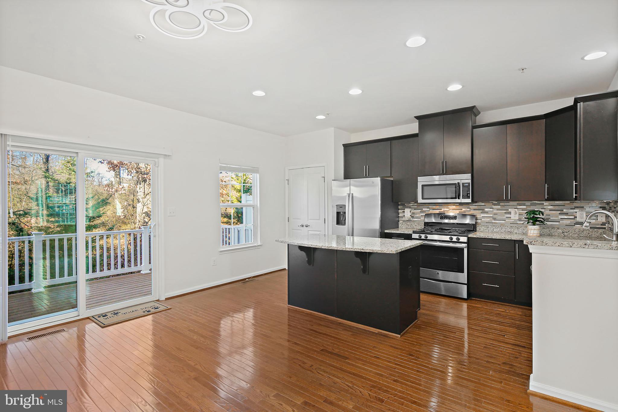 HOWARD SQUARE - Residential Lease