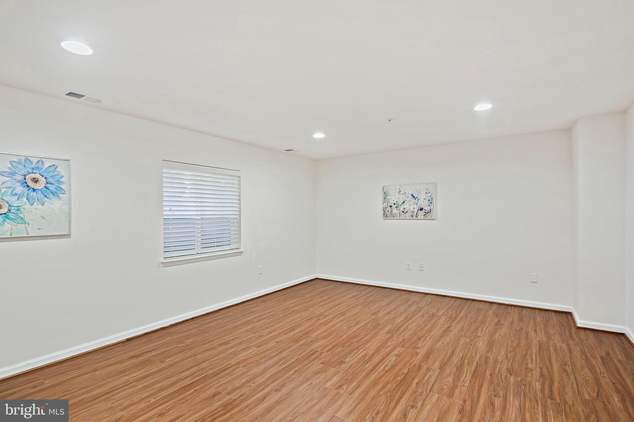 HOWARD SQUARE - Residential Lease