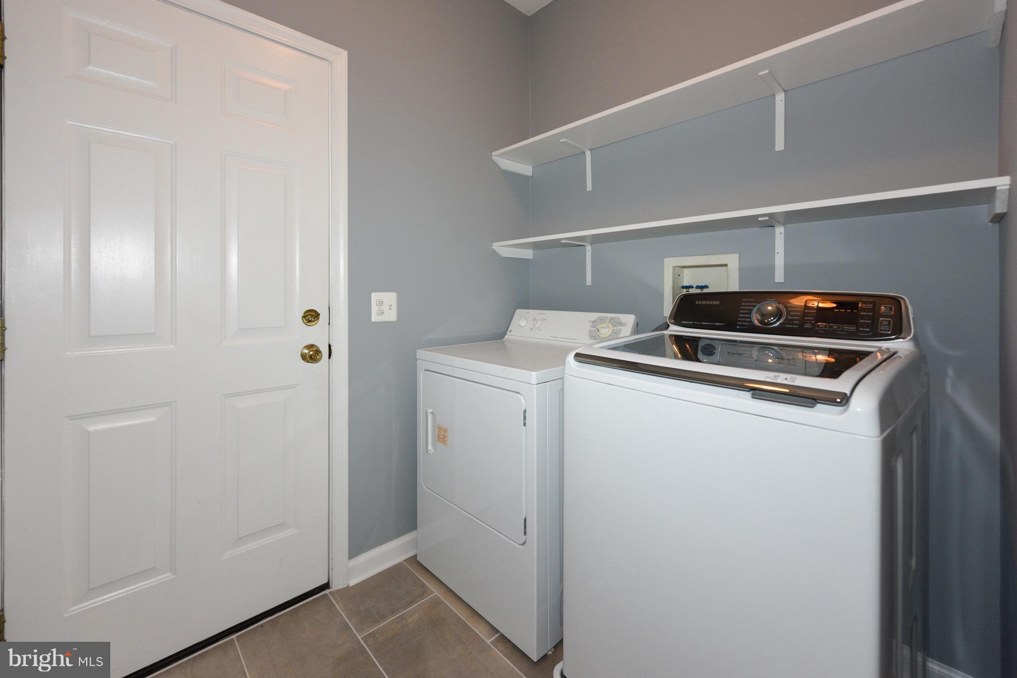 WARREN RAYMOND L PROP - Residential Lease