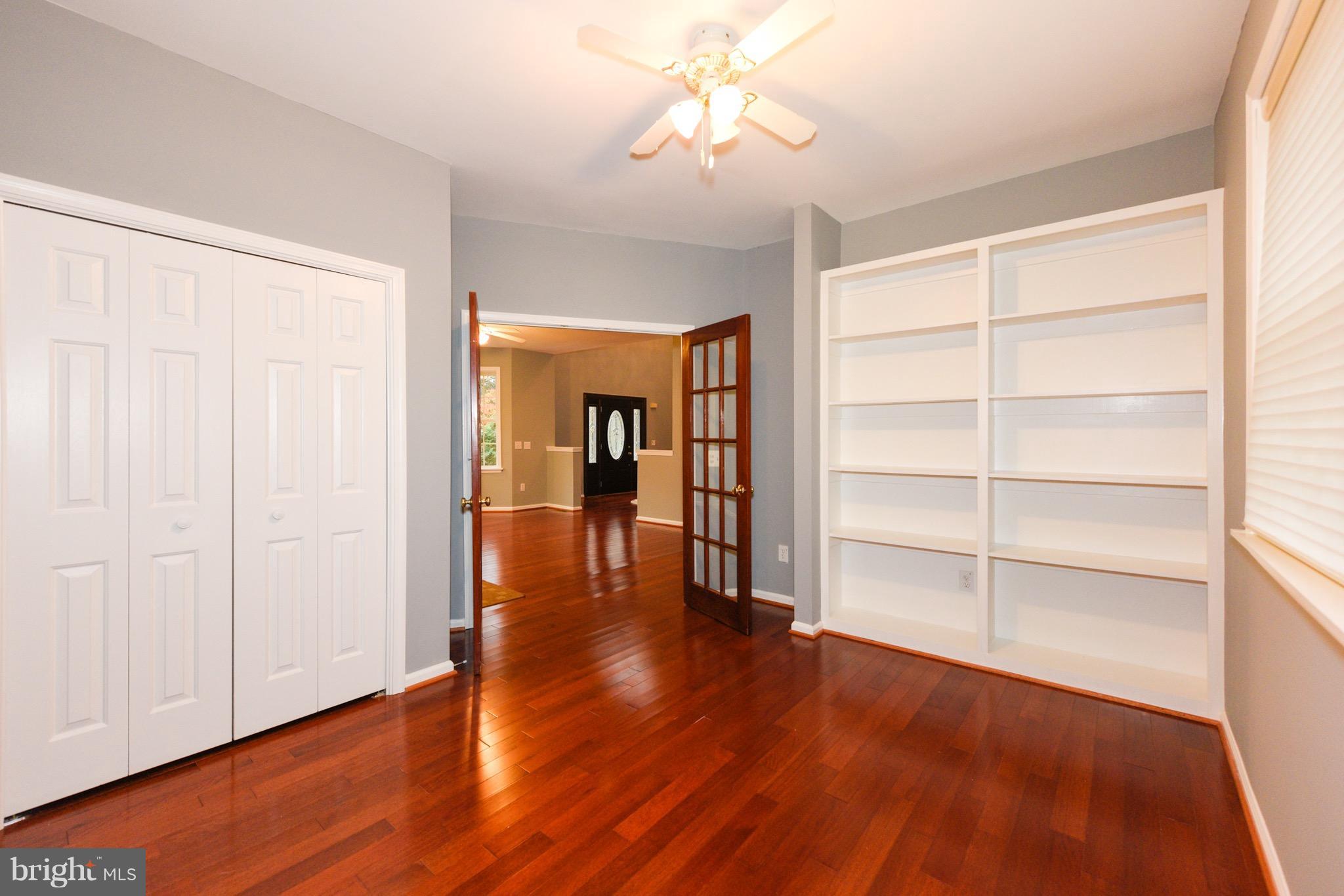 WARREN RAYMOND L PROP - Residential Lease