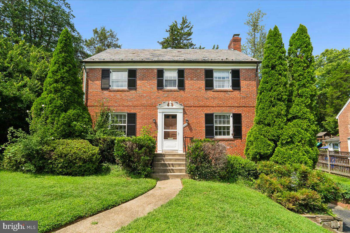 9422 LOCUST HILL ROAD