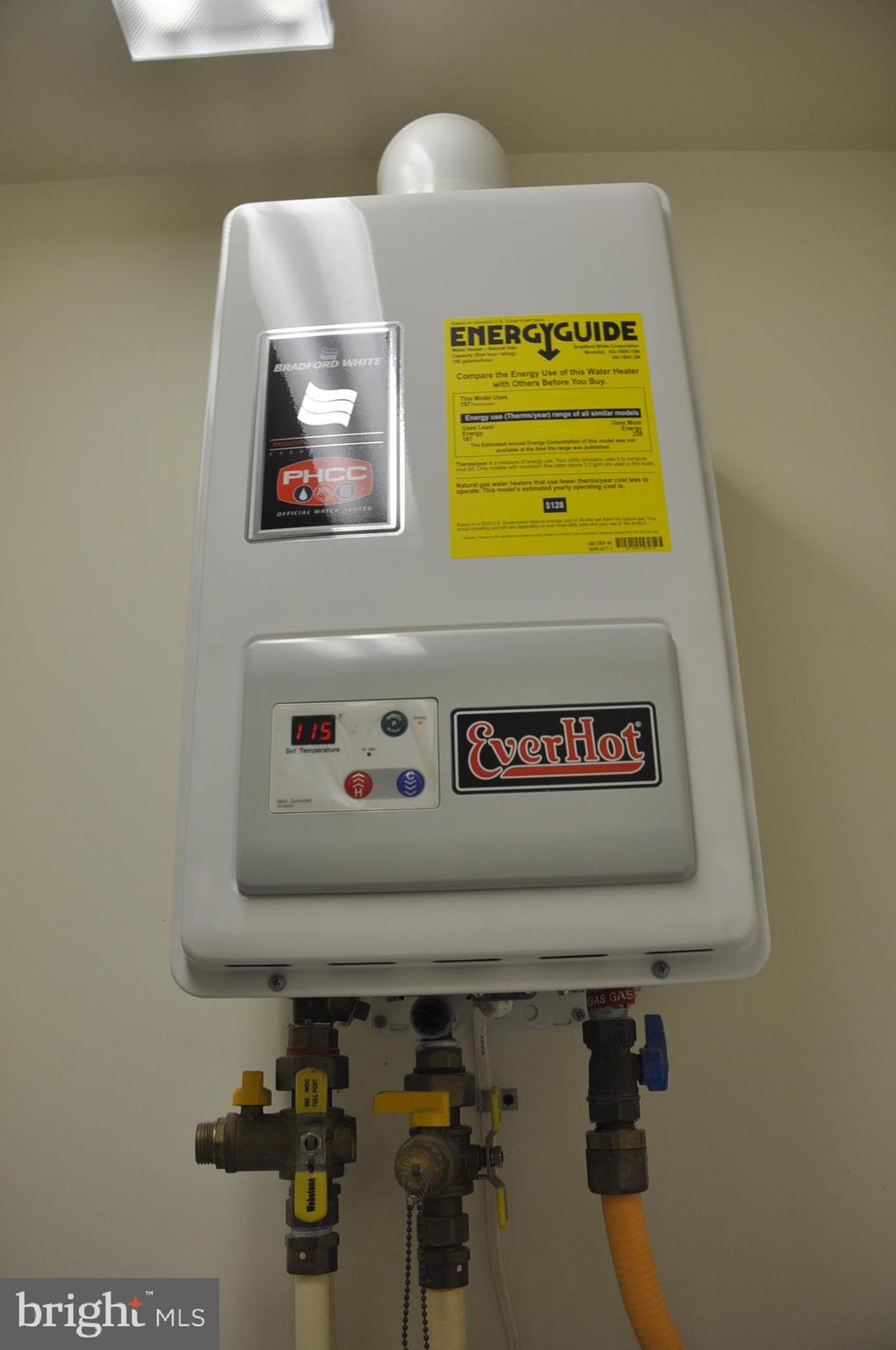 EMERALD HILLS - Residential