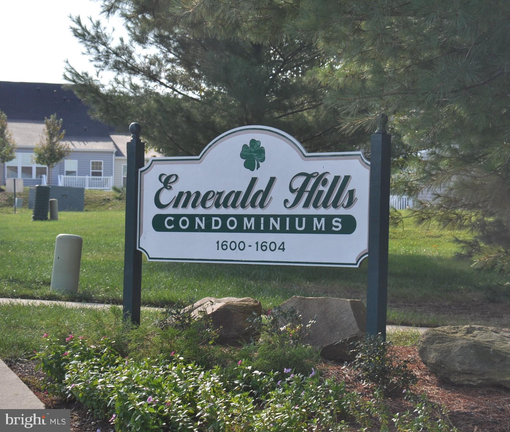 EMERALD HILLS - Residential