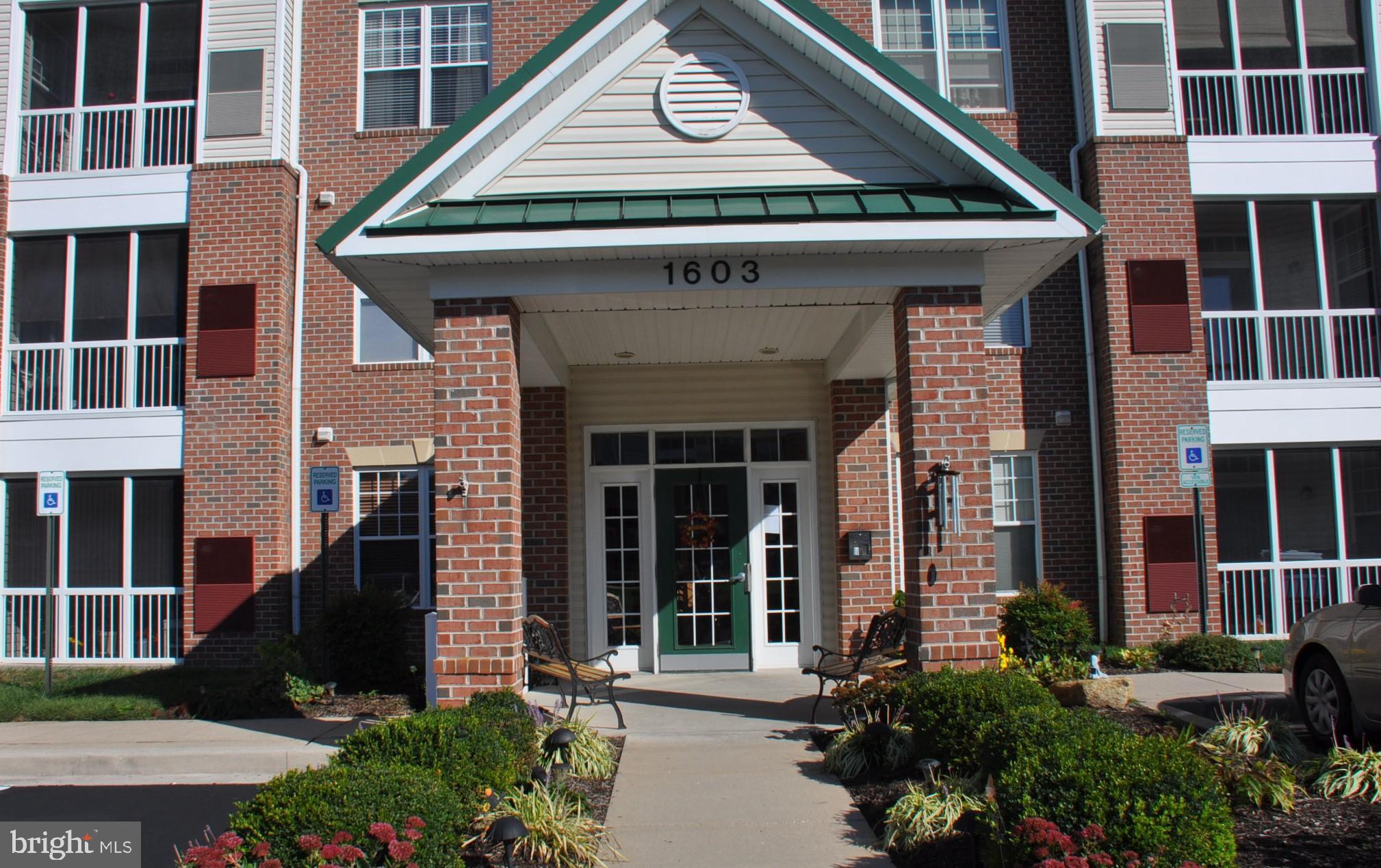 EMERALD HILLS - Residential