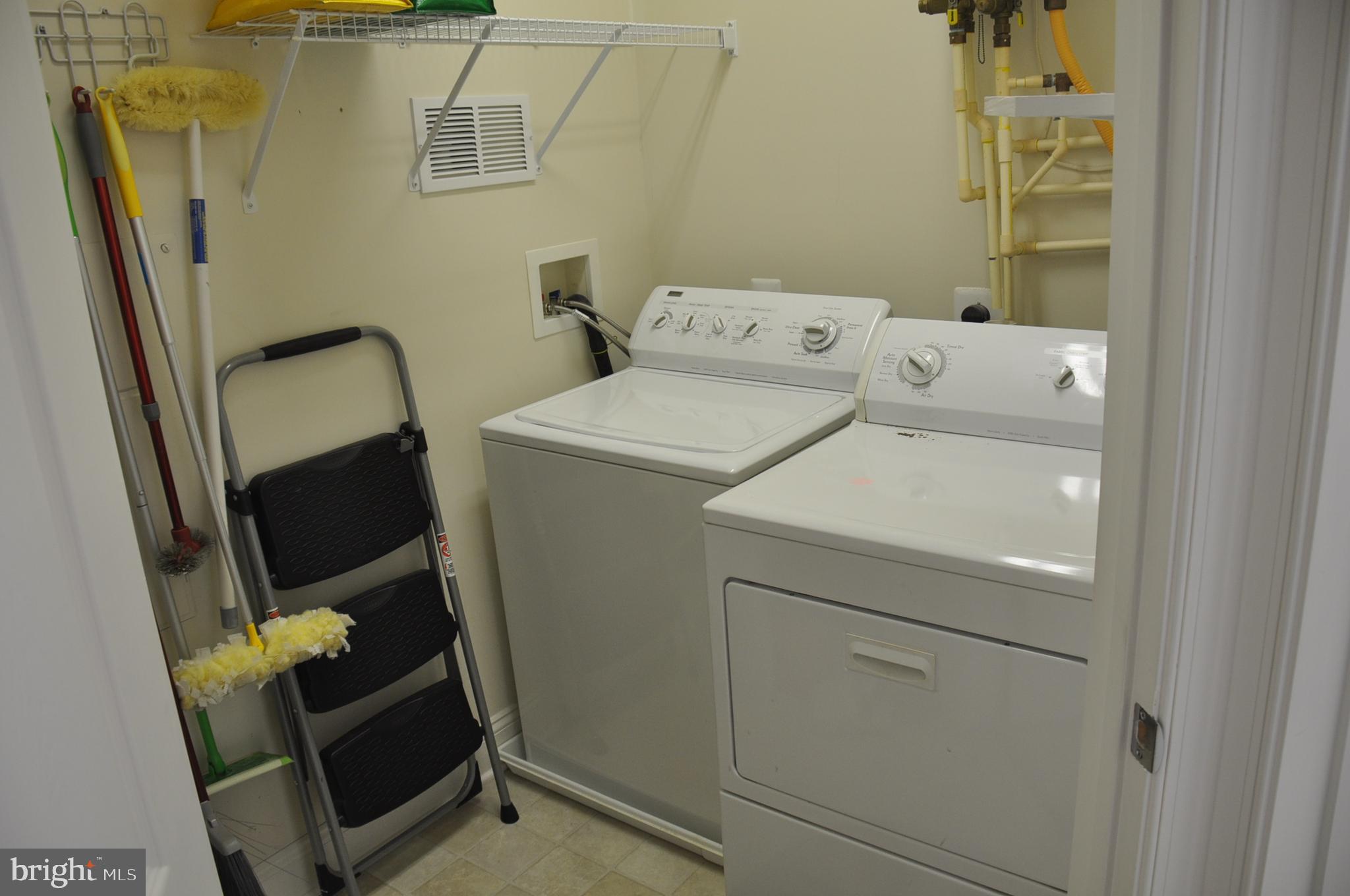 EMERALD HILLS - Residential