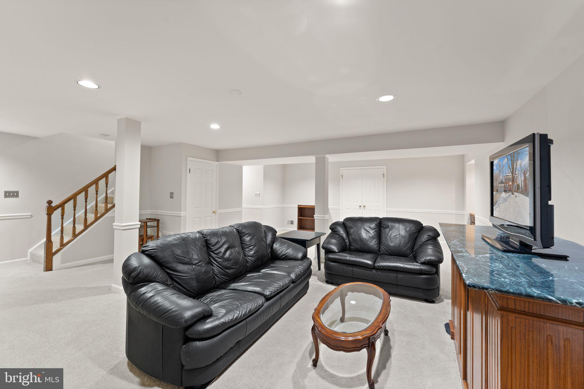 COUNTRYSIDE - Residential