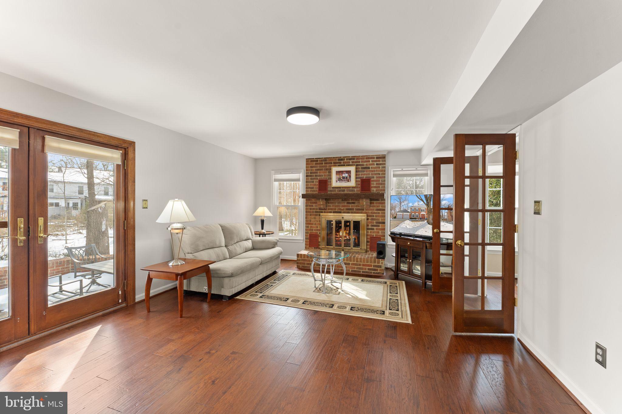 COUNTRYSIDE - Residential