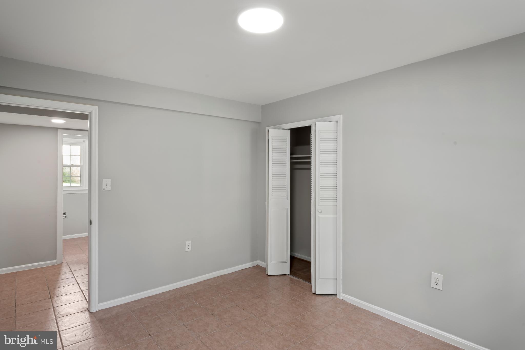 GLENFIELD MANOR - Residential