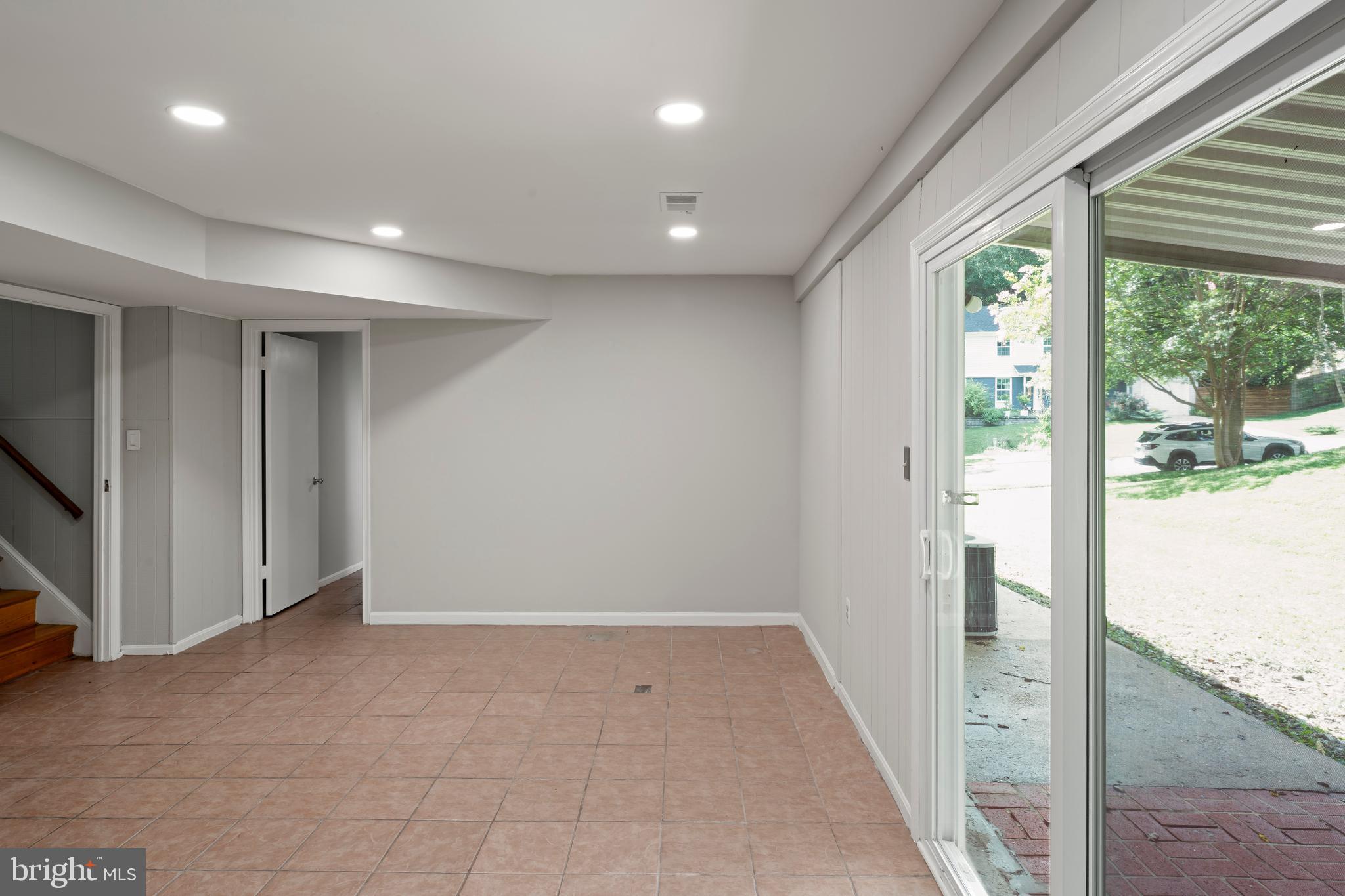 GLENFIELD MANOR - Residential