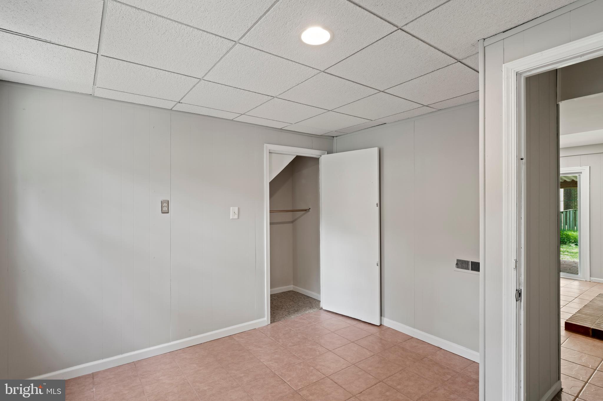 GLENFIELD MANOR - Residential