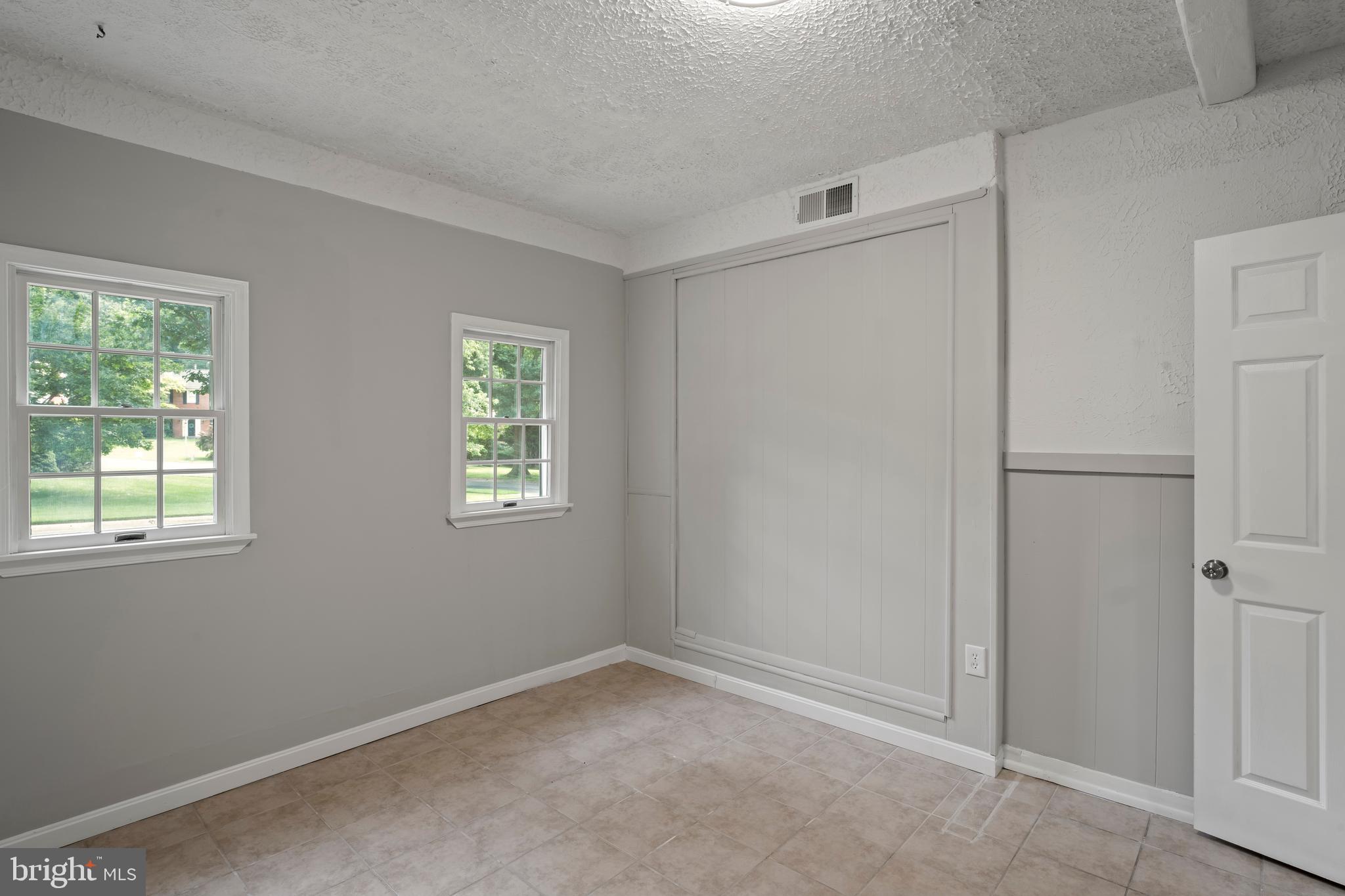 GLENFIELD MANOR - Residential