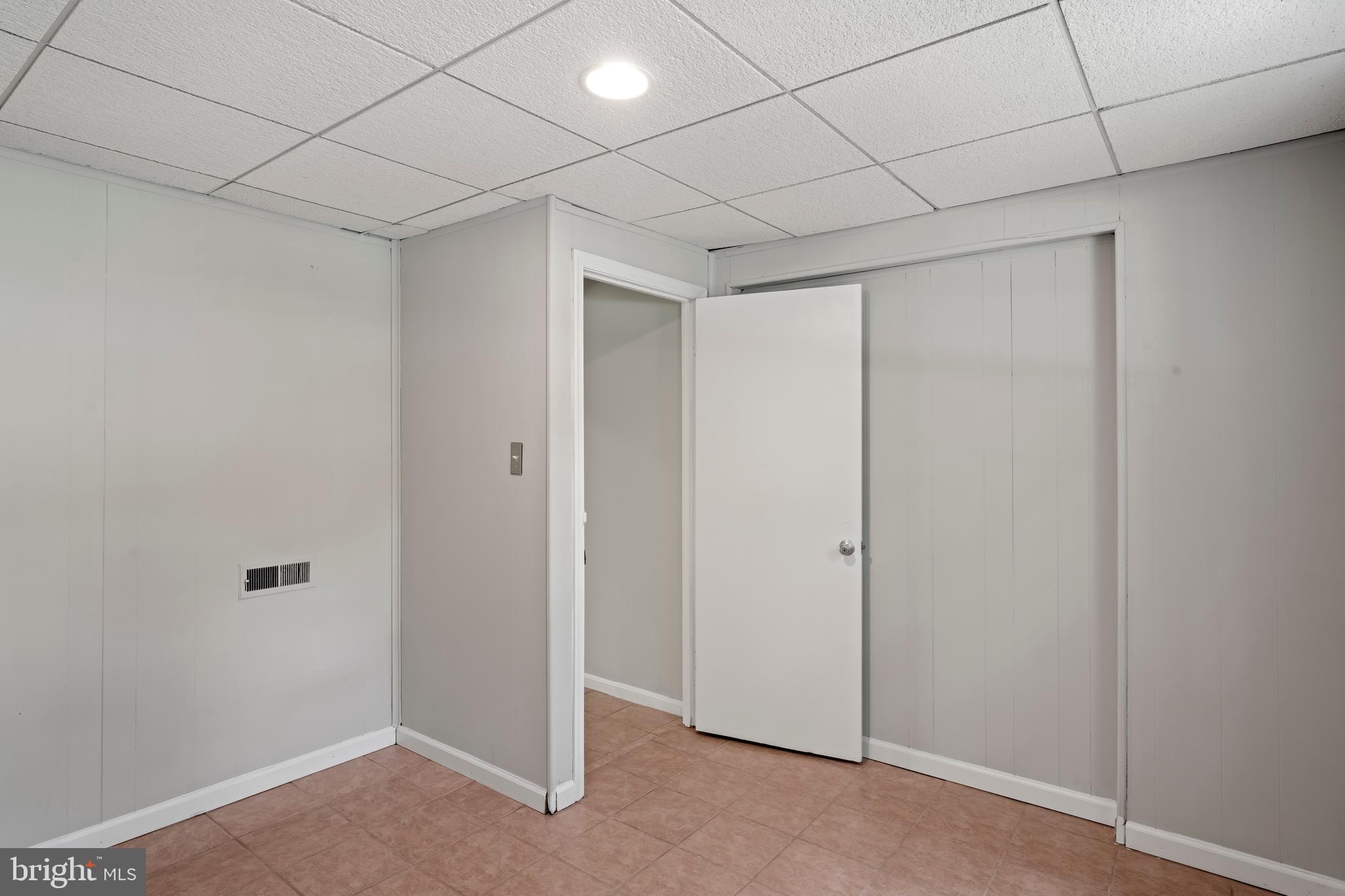 GLENFIELD MANOR - Residential