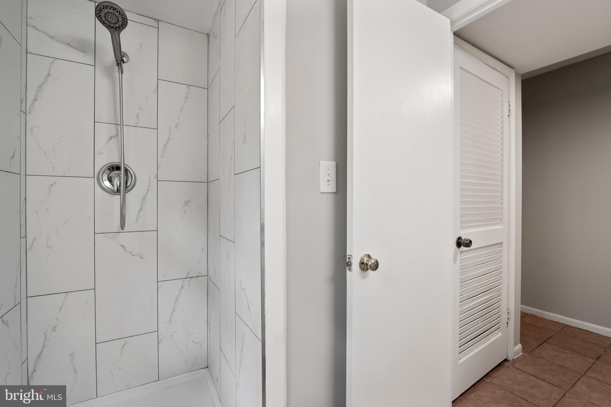 GLENFIELD MANOR - Residential