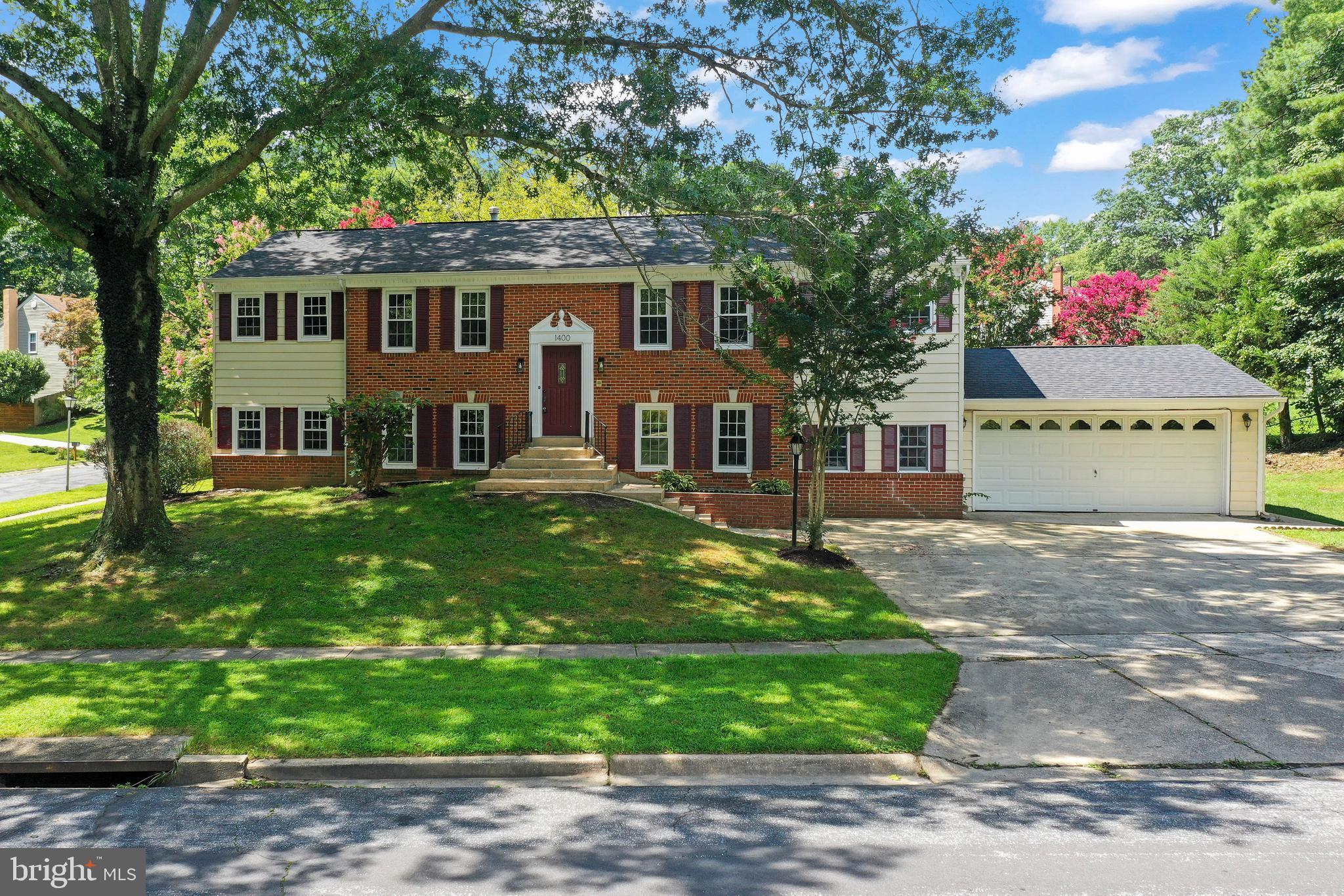 GLENFIELD MANOR - Residential