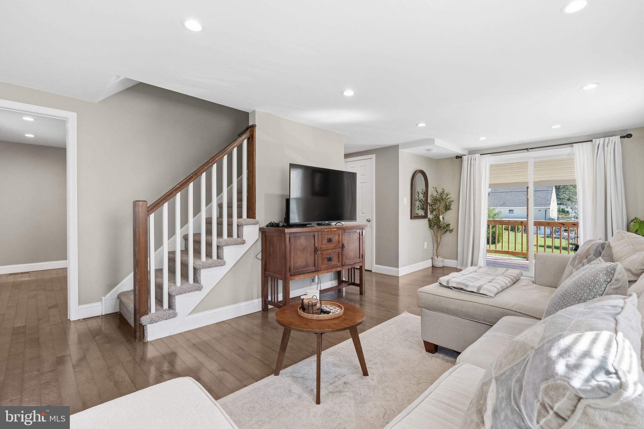 SPRING MOUNT - Residential