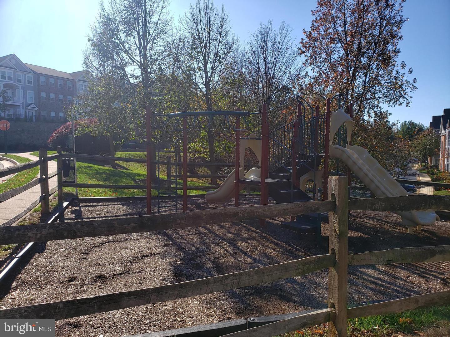 POTOMAC LAKES - Residential Lease