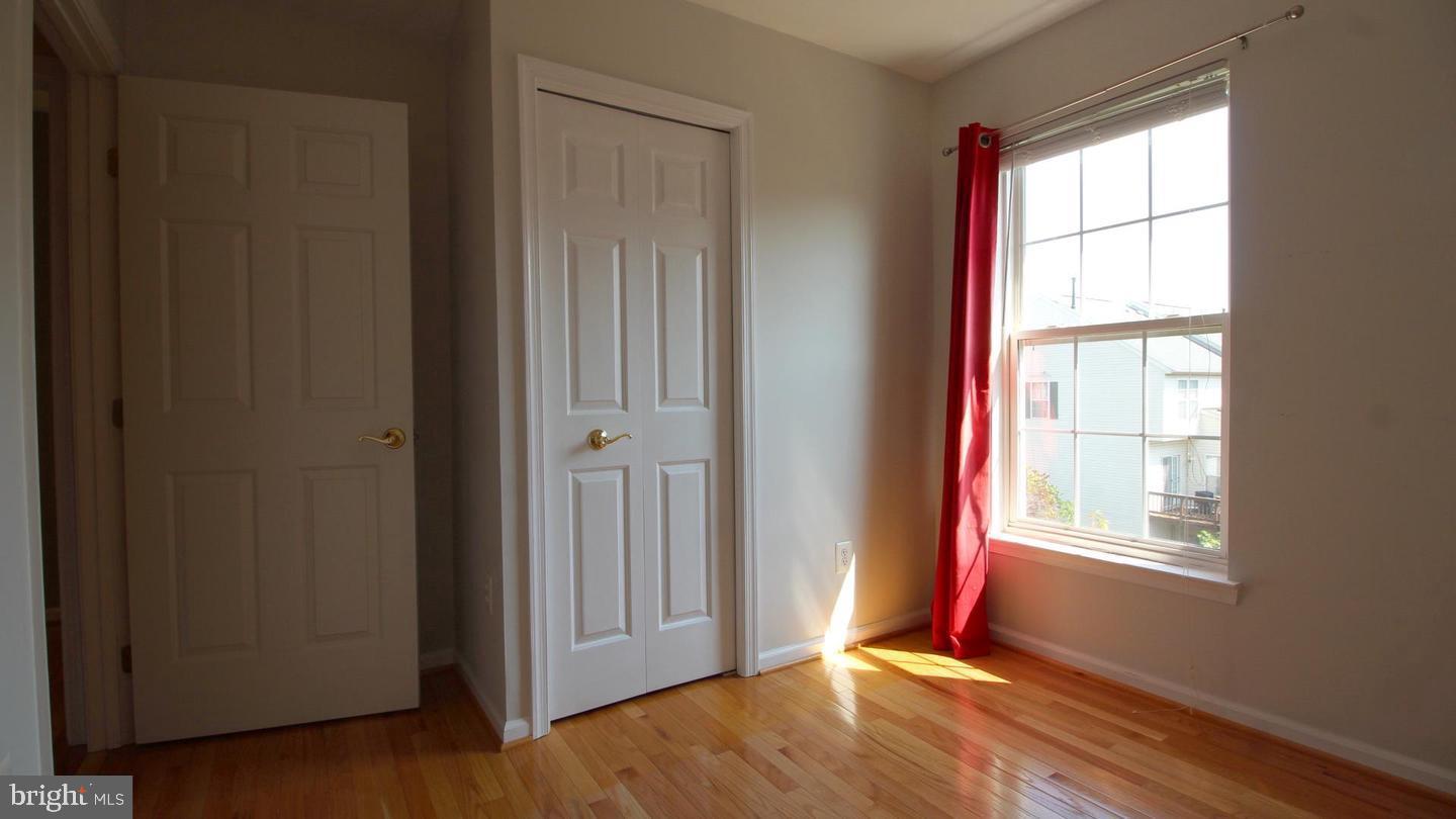 POTOMAC LAKES - Residential Lease