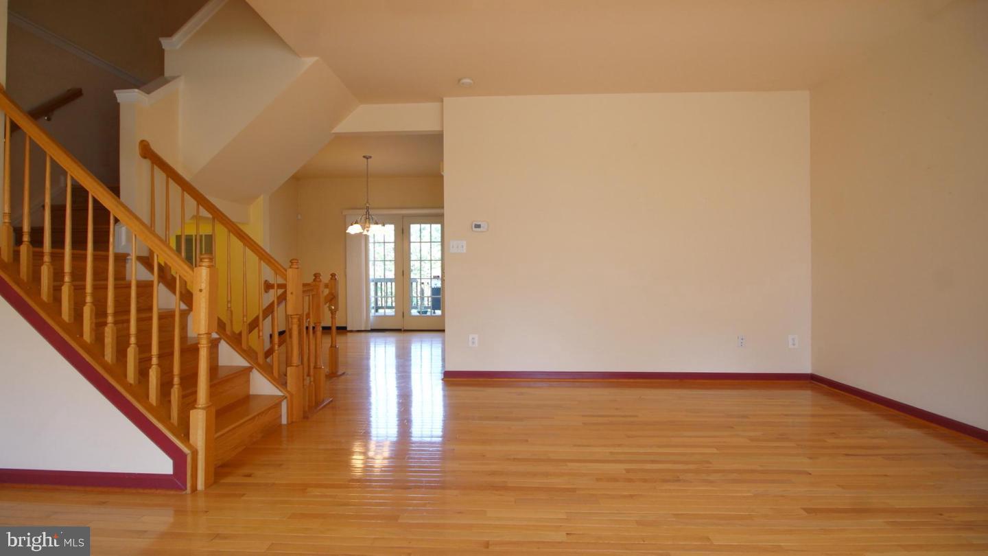 POTOMAC LAKES - Residential Lease