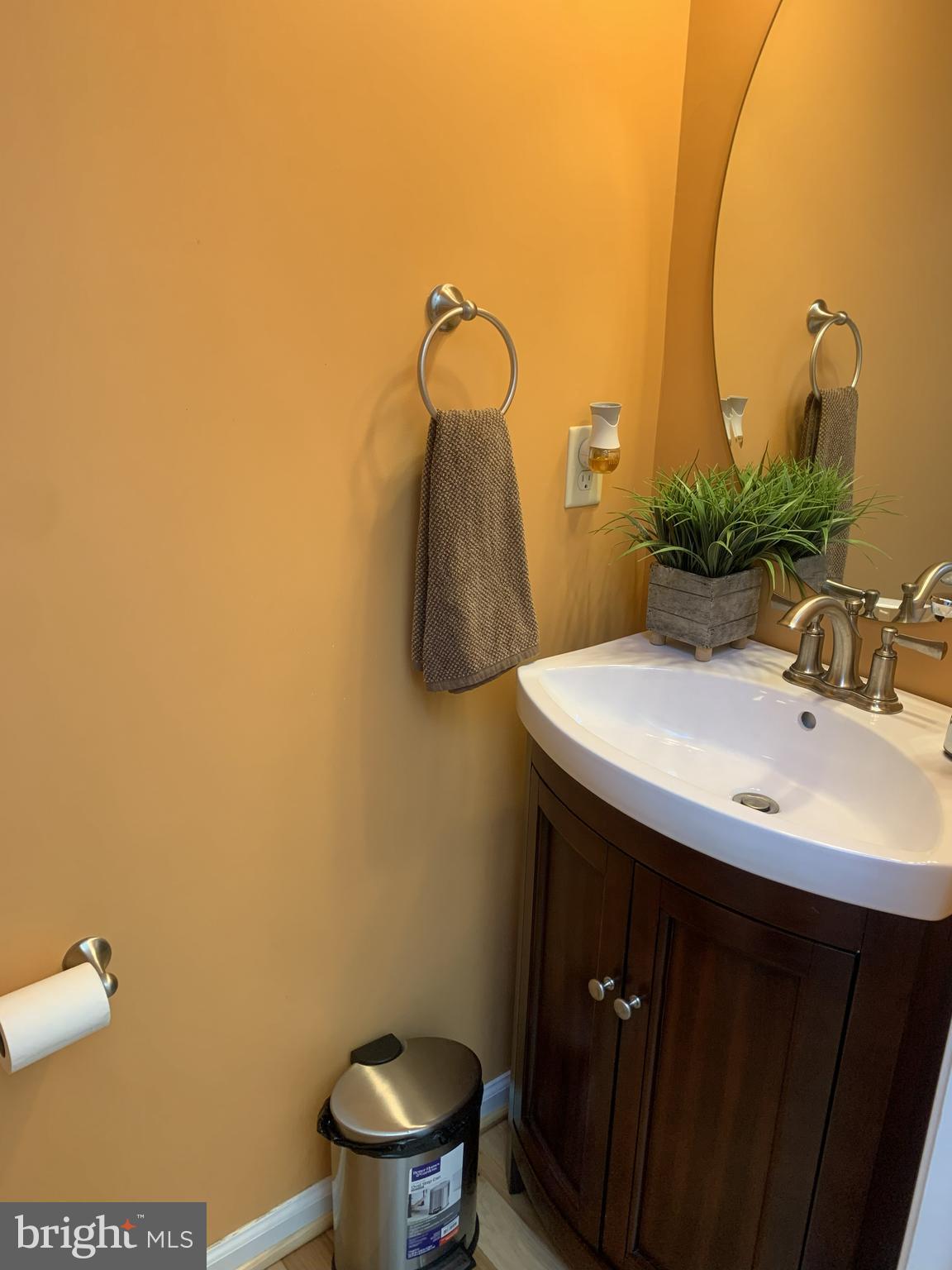 JACKSON HEIGHTS SINGLE FAMILY HOMES - Residential