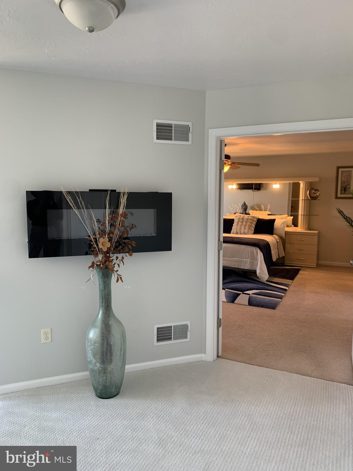 JACKSON HEIGHTS SINGLE FAMILY HOMES - Residential