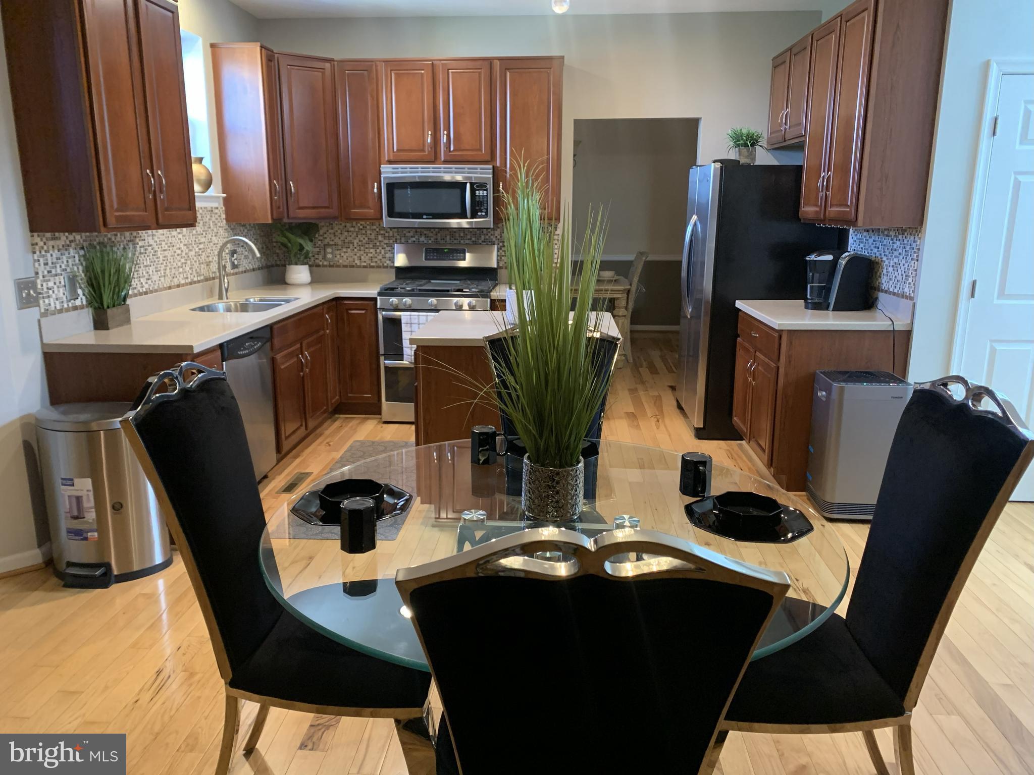 JACKSON HEIGHTS SINGLE FAMILY HOMES - Residential