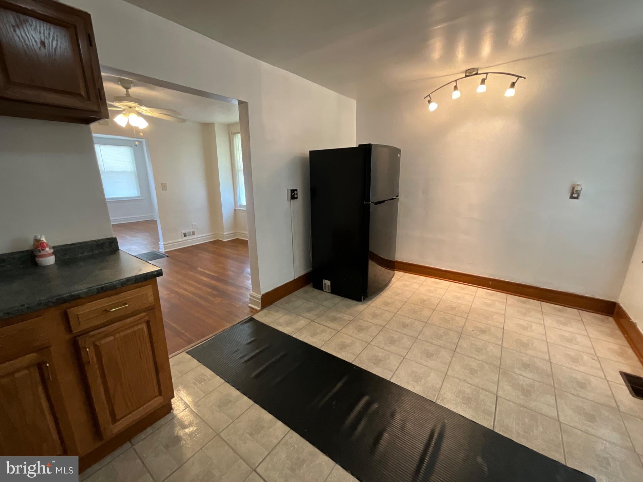 3018 E LARUE SQUARE E