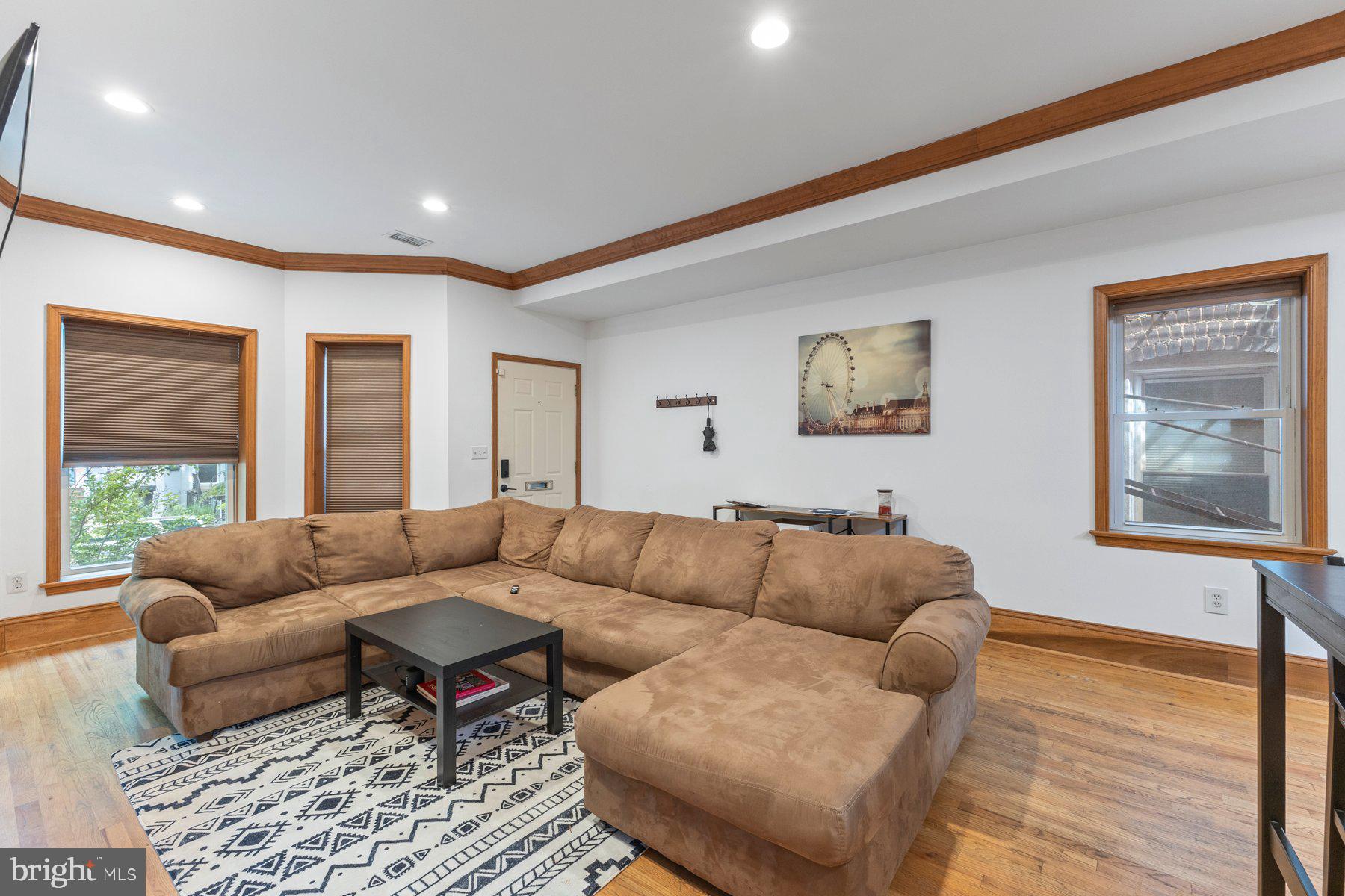 621 5TH STREET NE