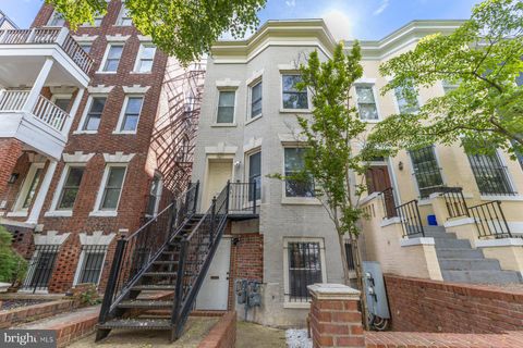 621 5TH STREET NE WASHINGTON DC 20002