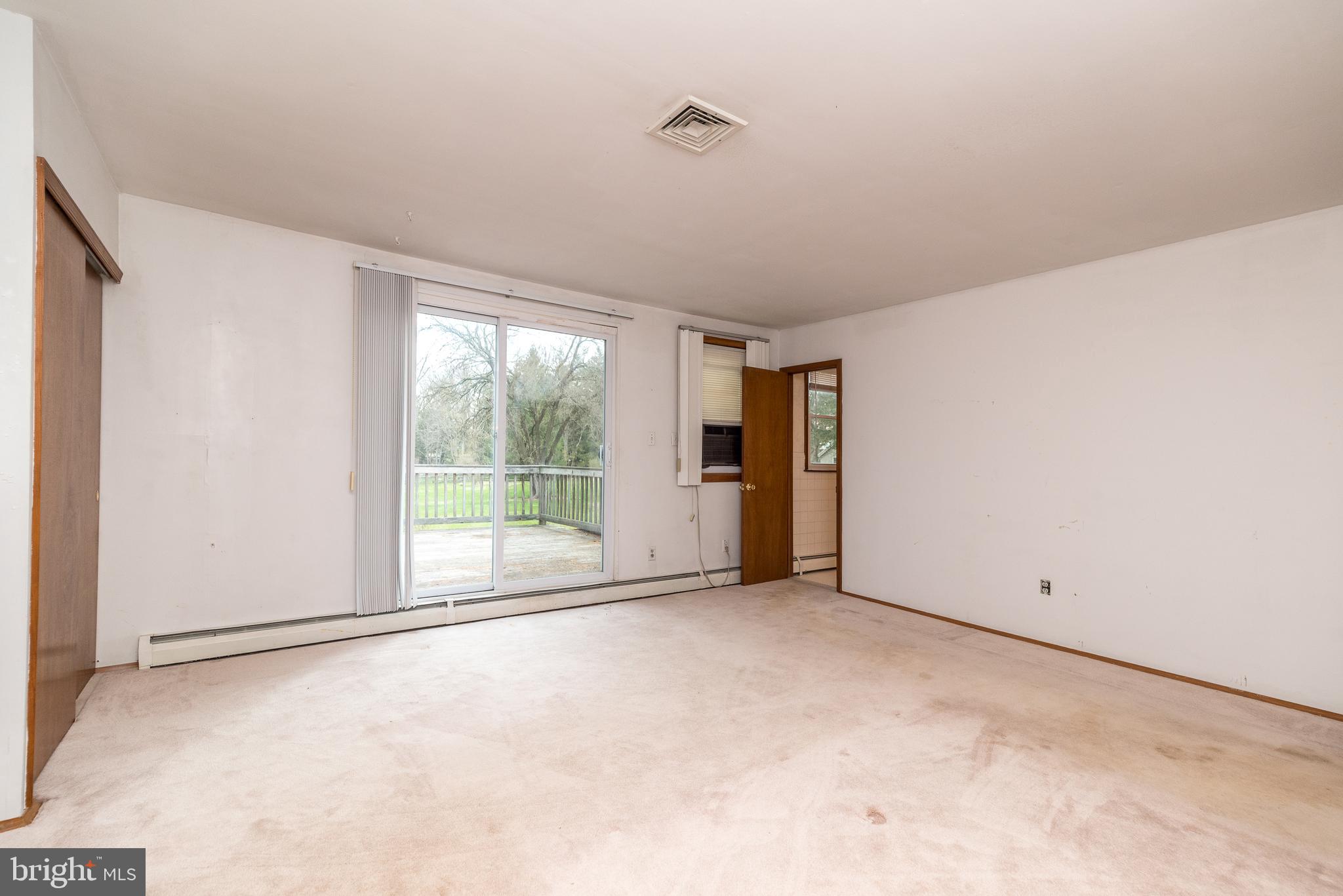 FOX HILL FARMS - Residential