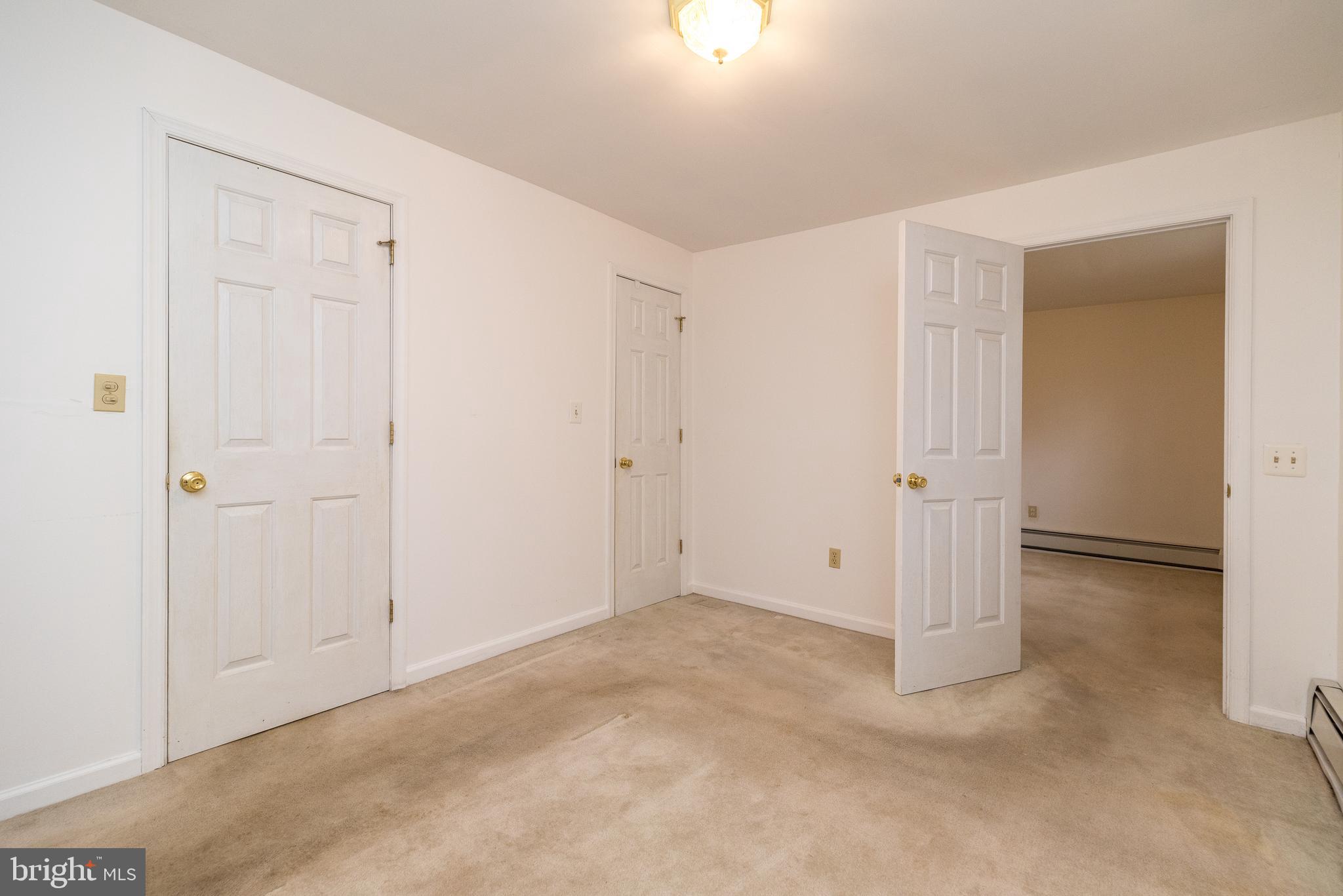 FOX HILL FARMS - Residential