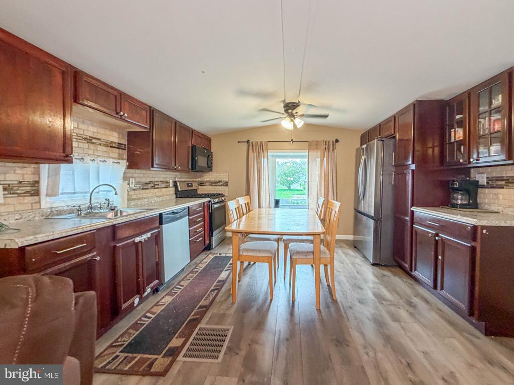 9813 LAWSON DRIVE