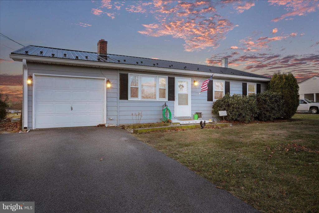 Photo of 4402 Shatzer Street, CHAMBERSBURG, PA 17202 (MLS # PAFL2031664)