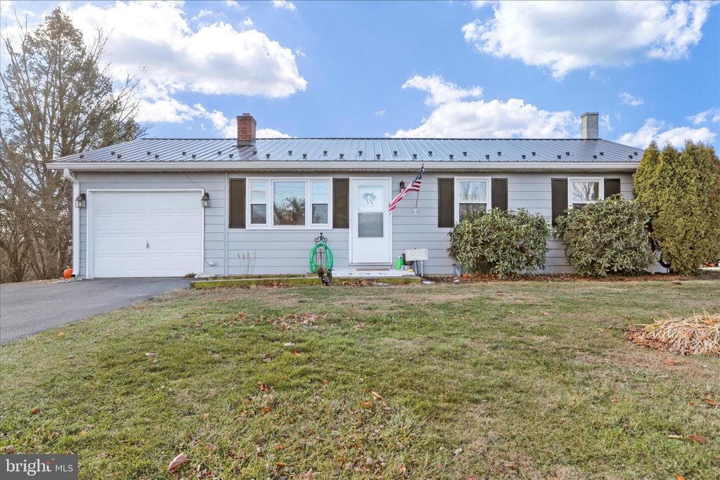 Photo of 4402 Shatzer Street, CHAMBERSBURG, PA 17202 (MLS # PAFL2031664)