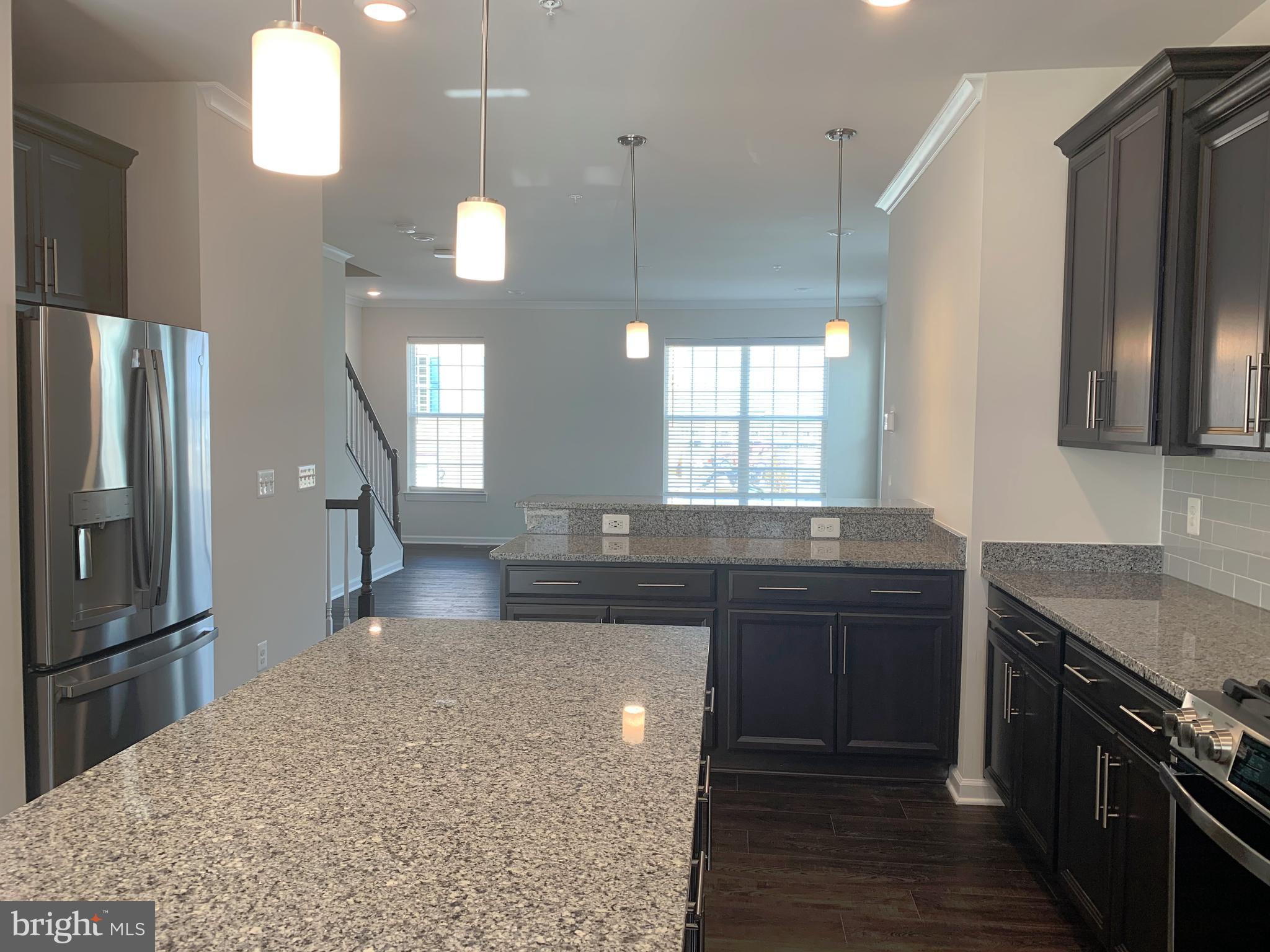 WESTVIEW SOUTH - Residential Lease