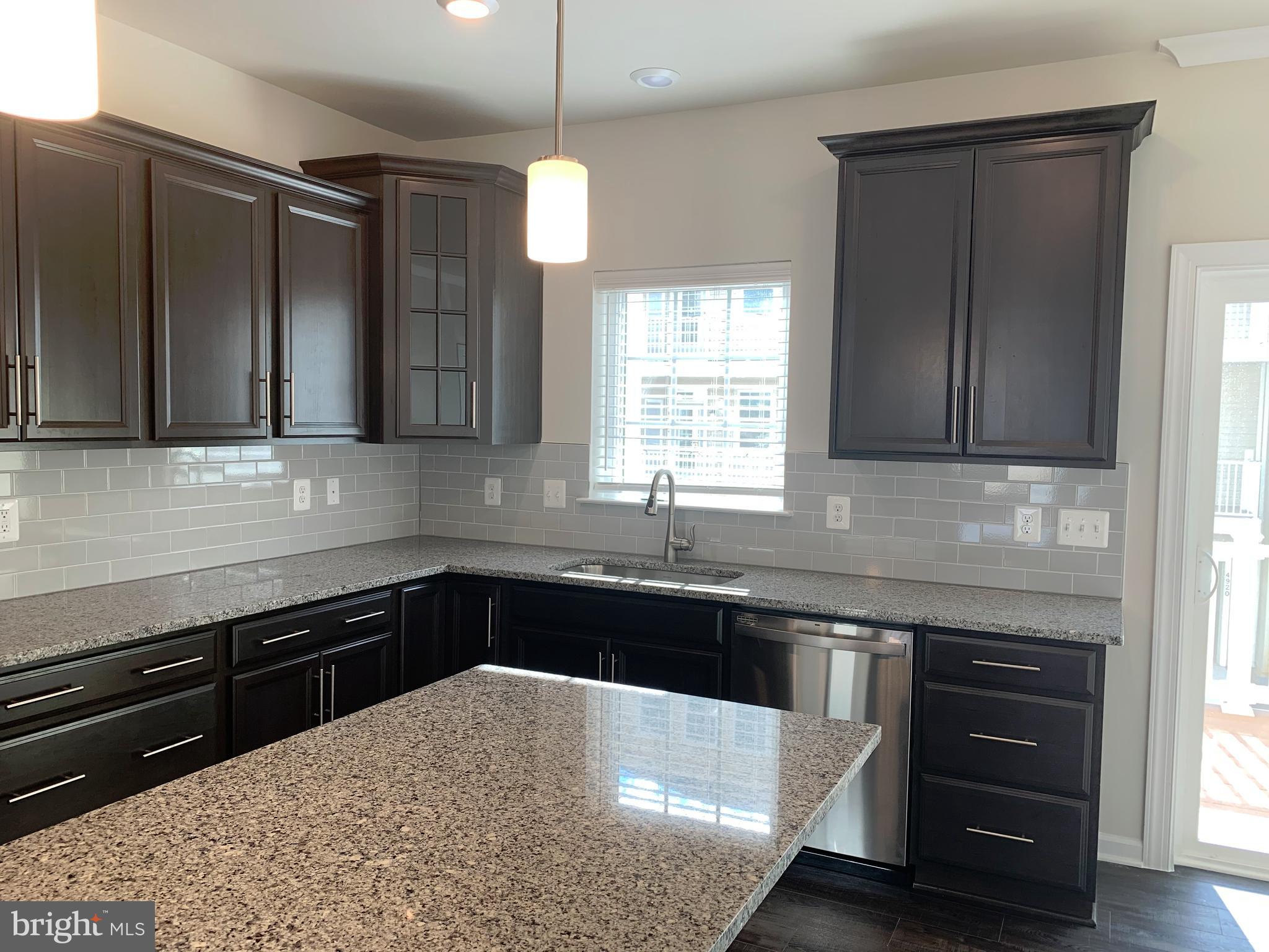 WESTVIEW SOUTH - Residential Lease