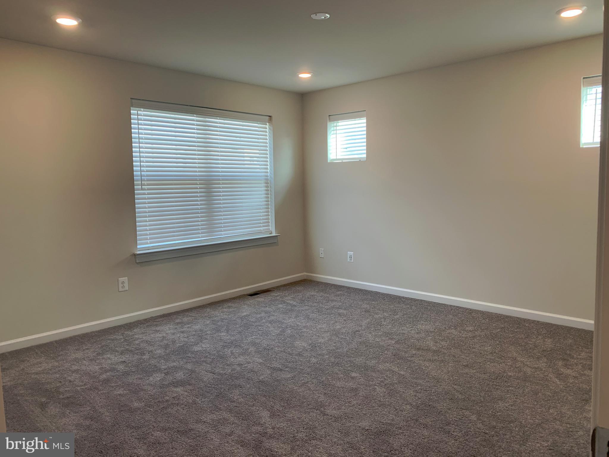 WESTVIEW SOUTH - Residential Lease