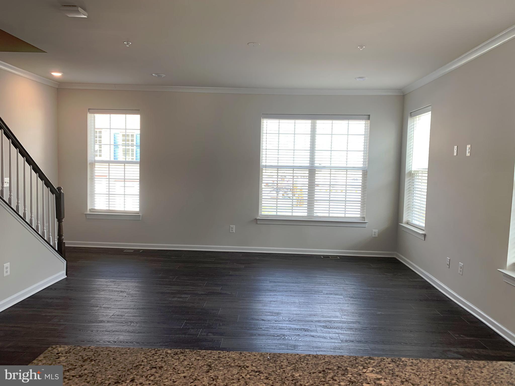 WESTVIEW SOUTH - Residential Lease