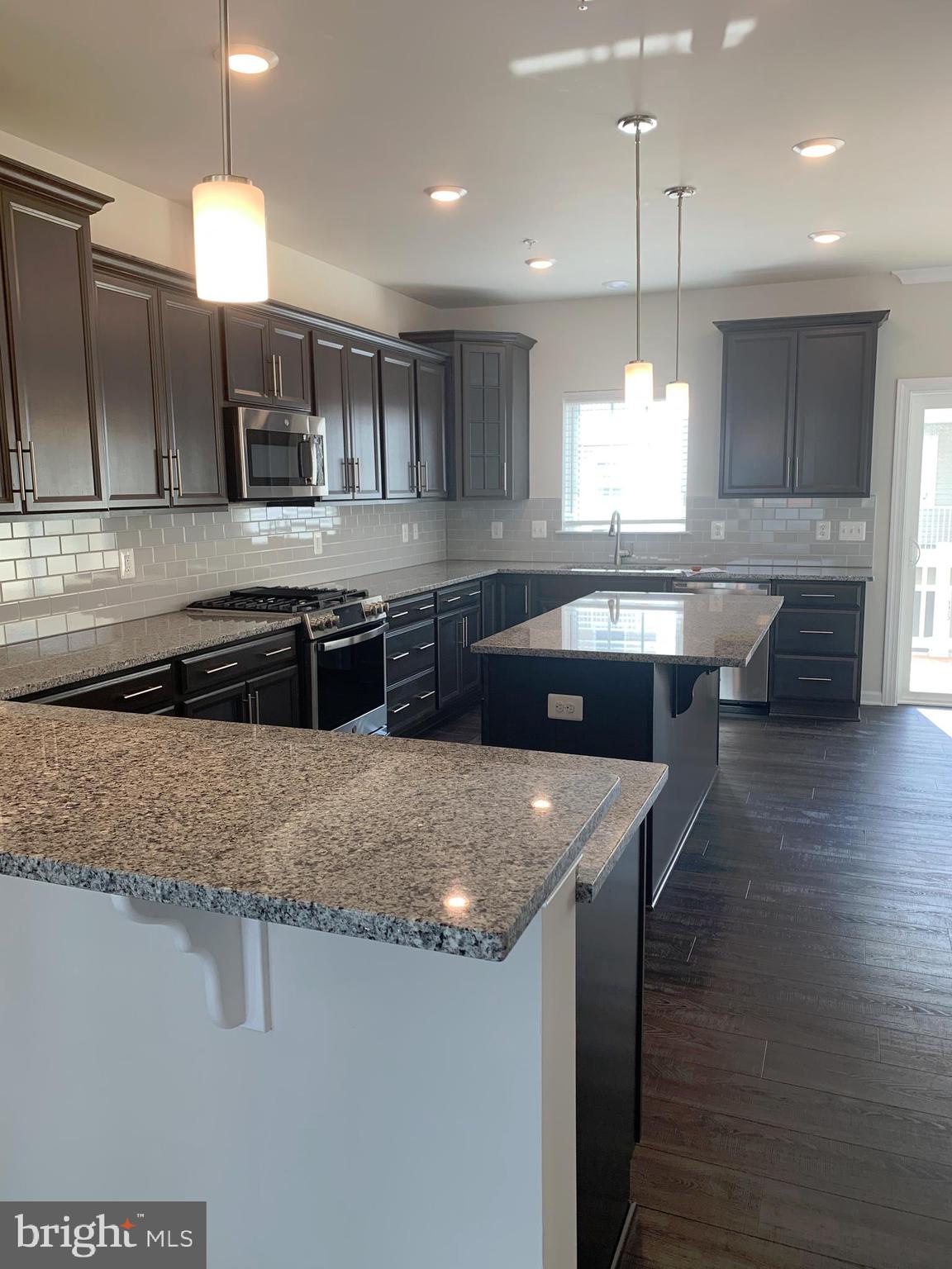 WESTVIEW SOUTH - Residential Lease