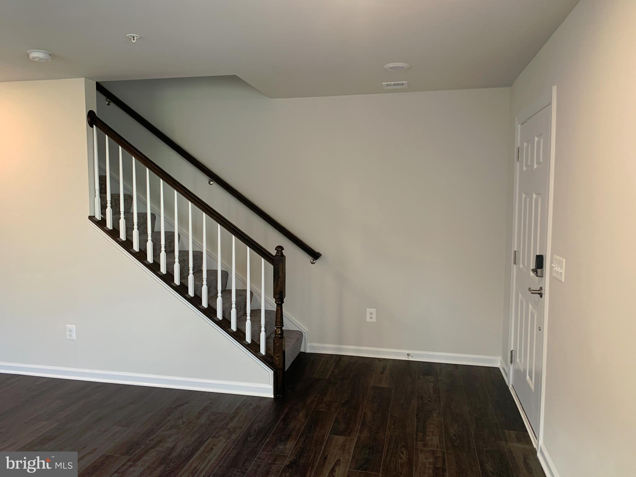 WESTVIEW SOUTH - Residential Lease