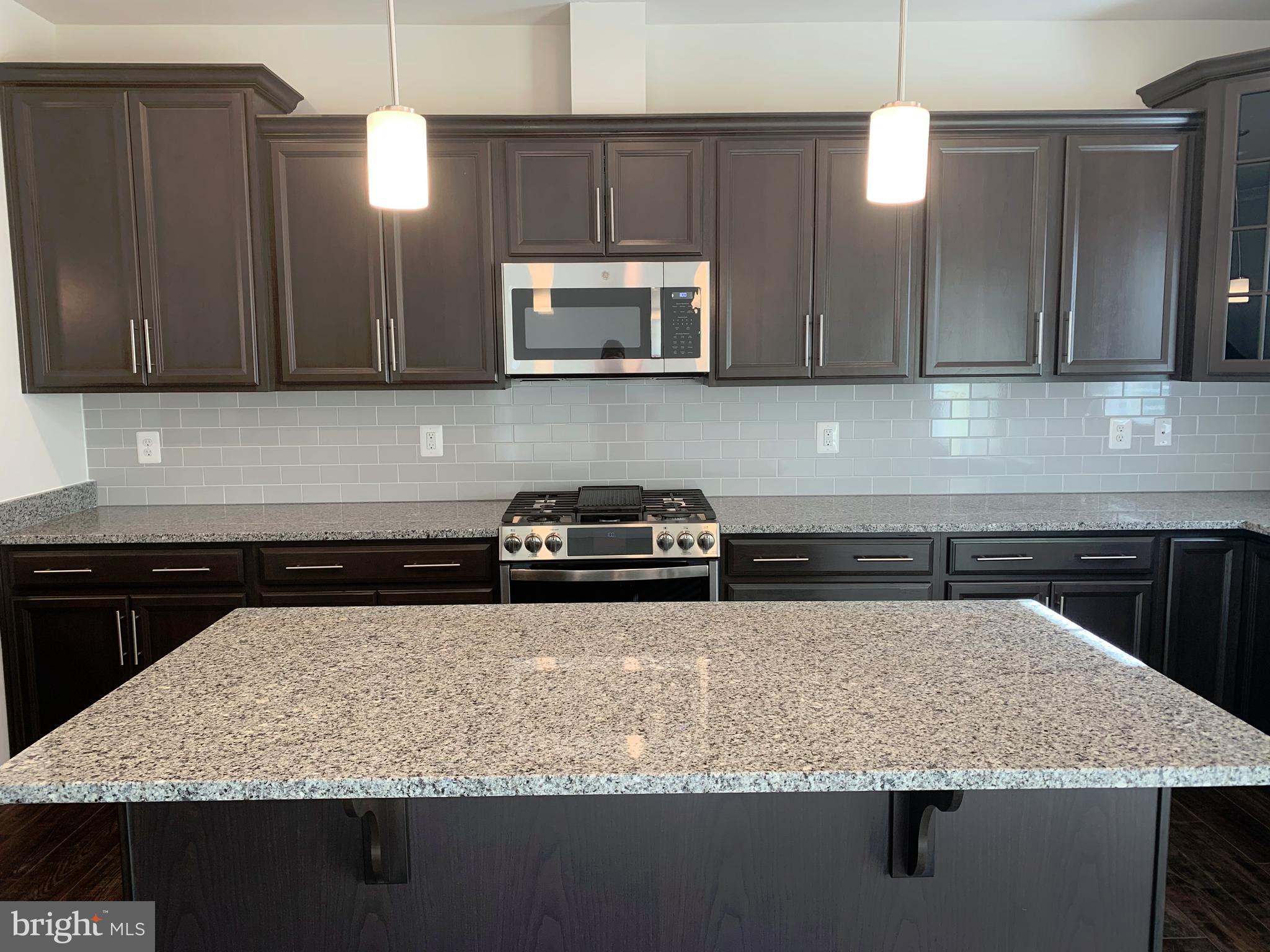 WESTVIEW SOUTH - Residential Lease