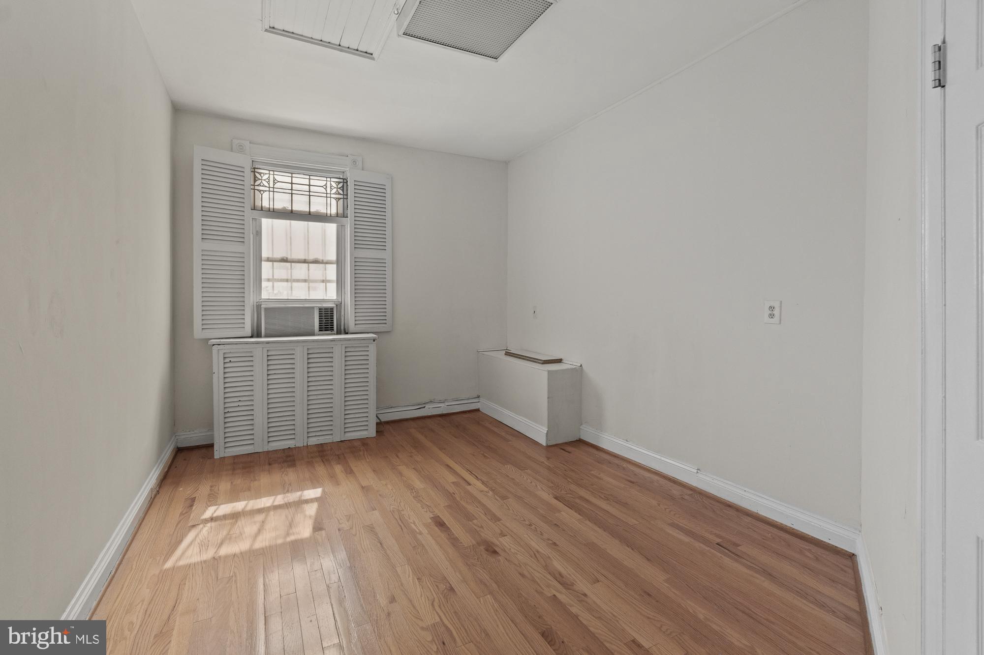 CHARLES VILLAGE - Residential Lease