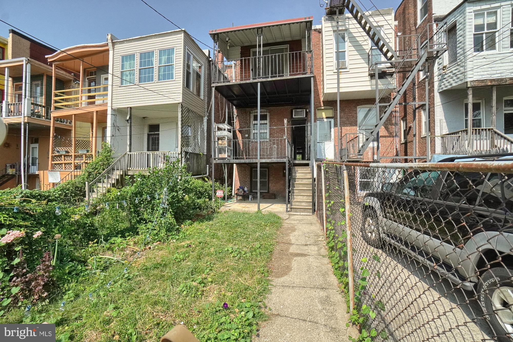 CHARLES VILLAGE - Residential Lease