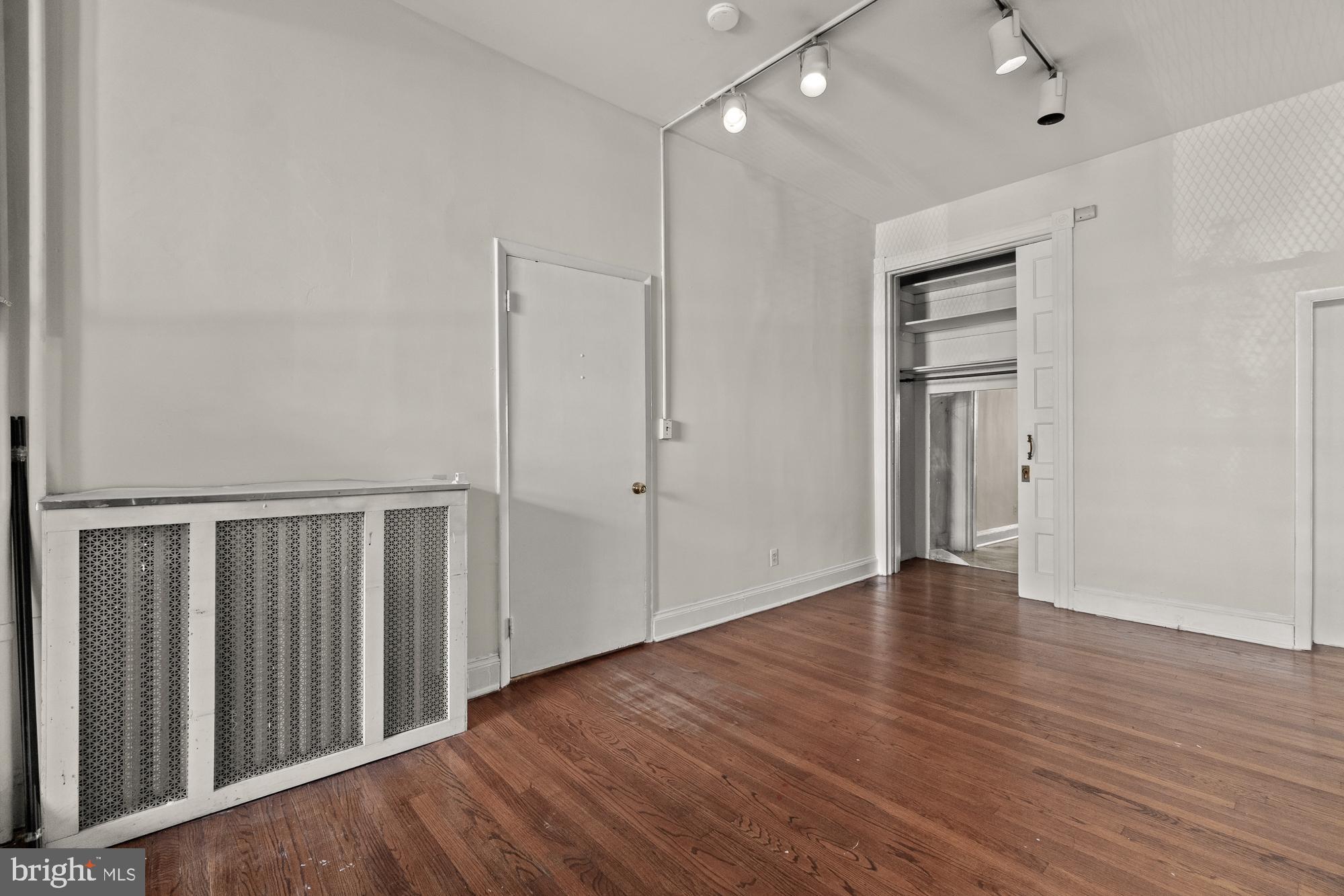 CHARLES VILLAGE - Residential Lease