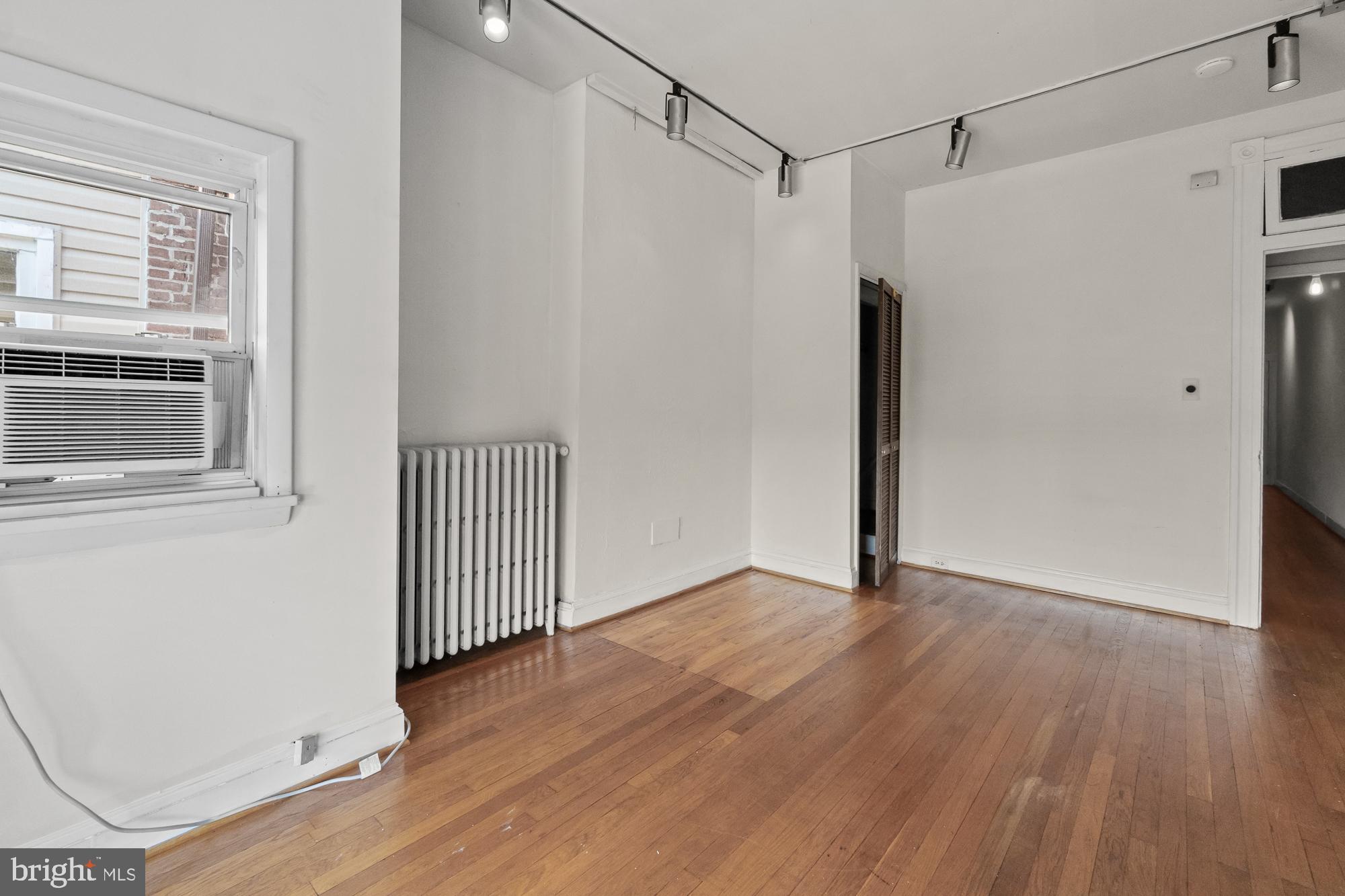 CHARLES VILLAGE - Residential Lease
